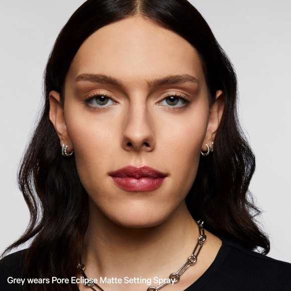 NEW Milk Makeup Pore Eclipse Matte Setting Spray - Picture 5 of 15